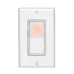 Leviton Decora 15 Amps Three Pole 3-Way Illuminated Rocker Switch White 1 Pk