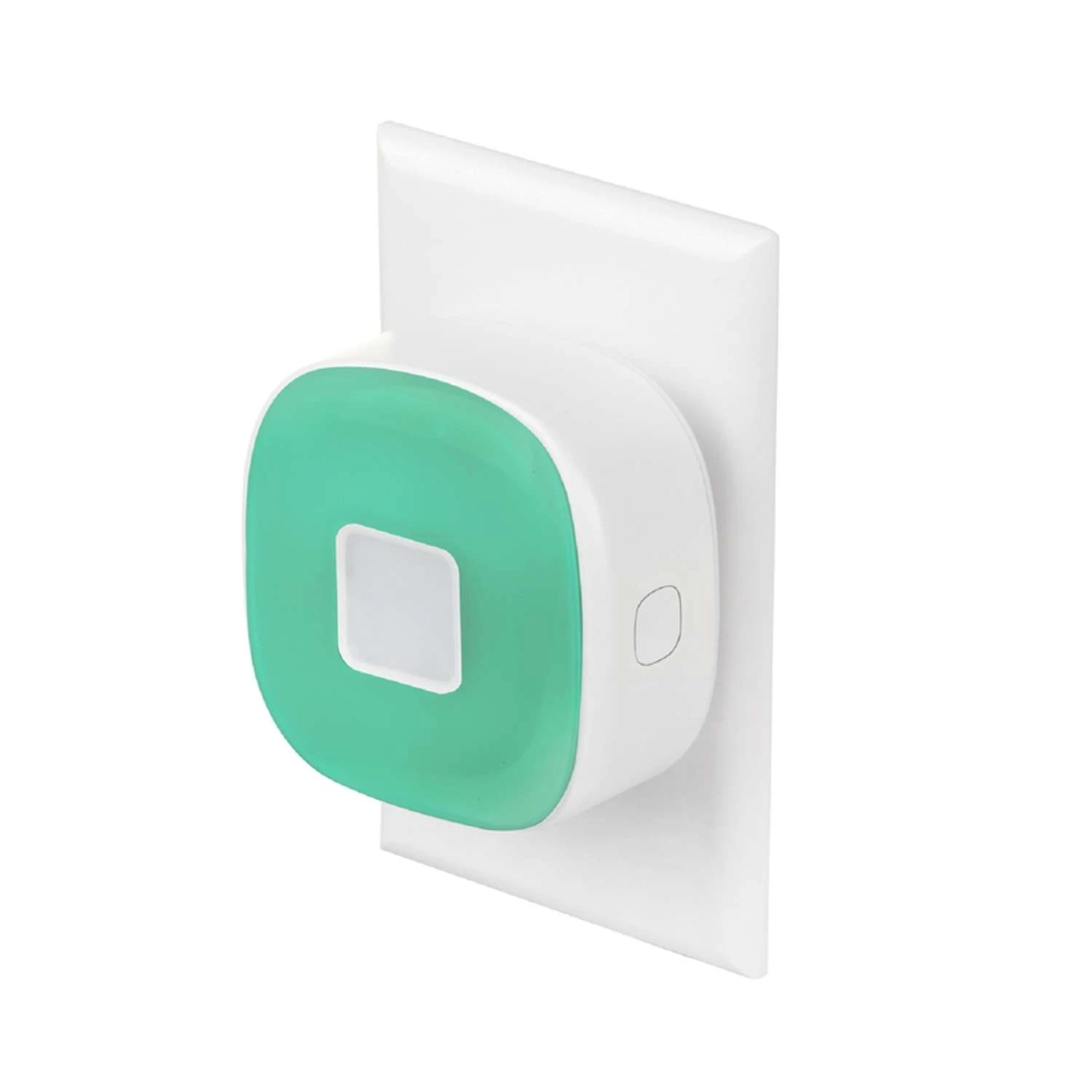 Globe Electric Automatic Plug-in LED Color Changing Night Light - Image 3