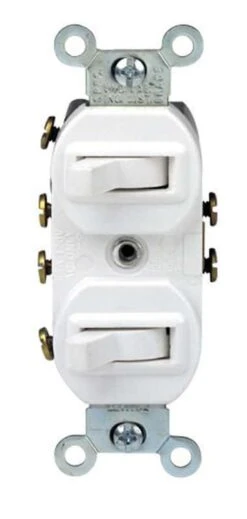 Leviton 15 Amps Three Pole Toggle Duplex Combination Switch White 1 Pk