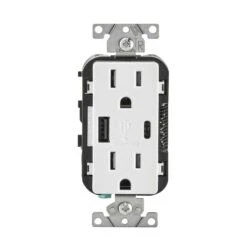 Leviton Decora 15 Amps 125 V Type A/C Duplex White Outlet And USB Charger 5-15R 1 Pk