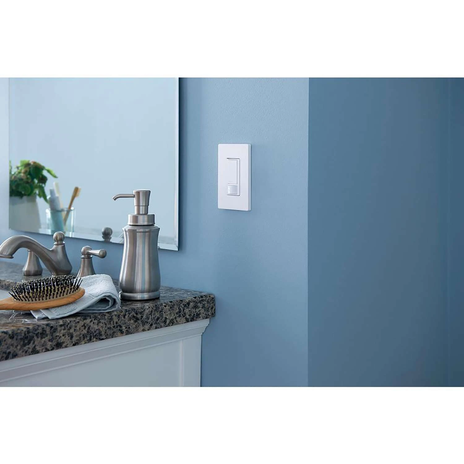 Lutron Maestro Occupancy 5 Amps Single Pole Motion Sensor Triple Combination Switch White 1 Pk - Image 4