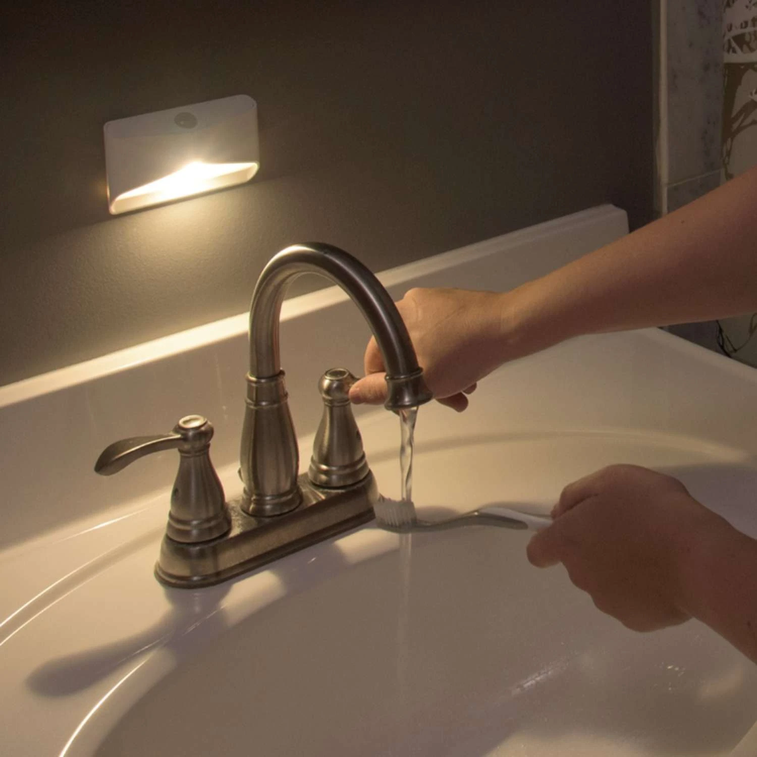 Mr. Beams Automatic Battery Powered LED Night Light - Image 5