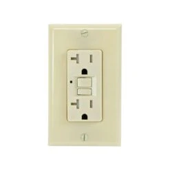 Universal 20 Amps 120 V Duplex Ivory GFCI Outlet 1 Pk